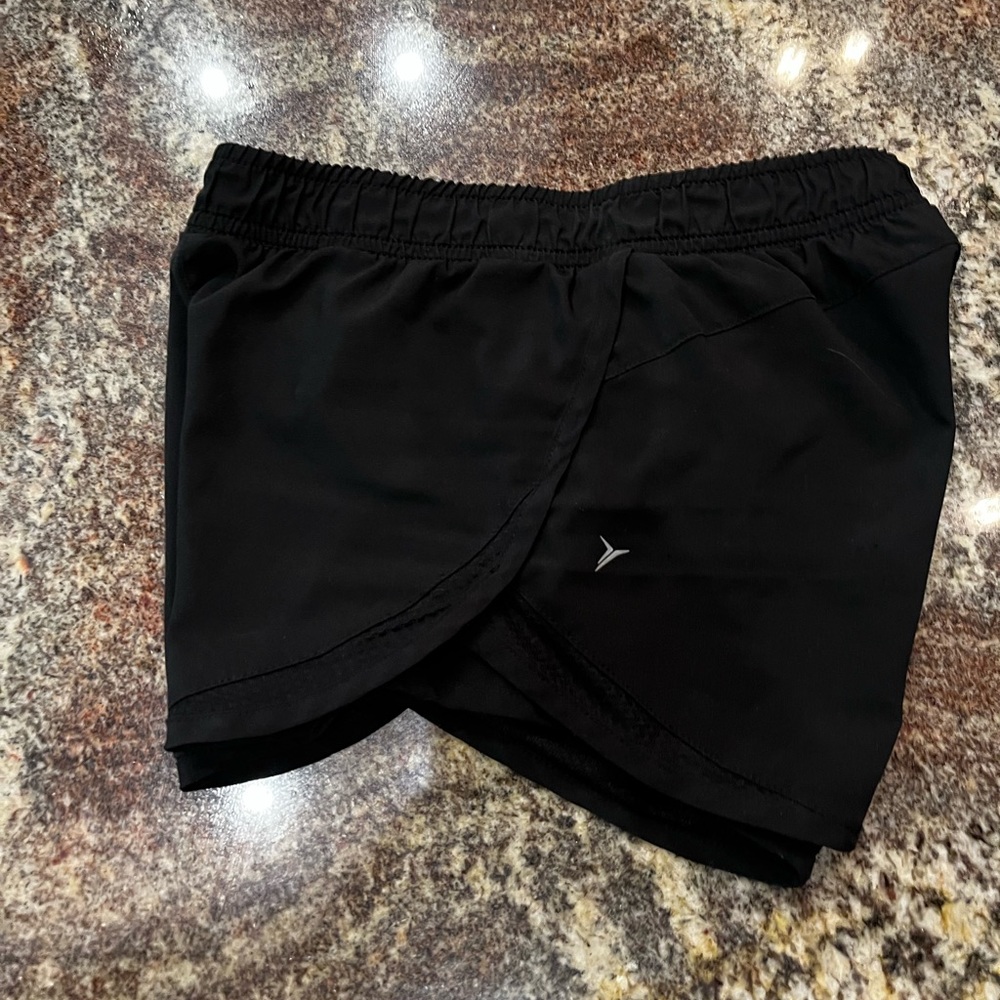 Little girls Old Navy Active shorts size 8